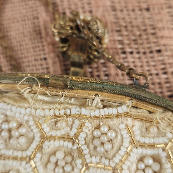 Elegant Cream Hand Beaded Clutch - Picture 6 of 8